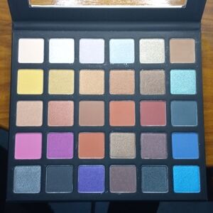 BeBella eyeshadow palette